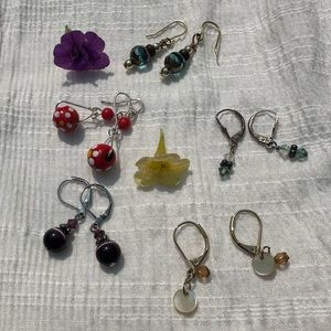 5 PAIRS OF DAINTY EARRINGS